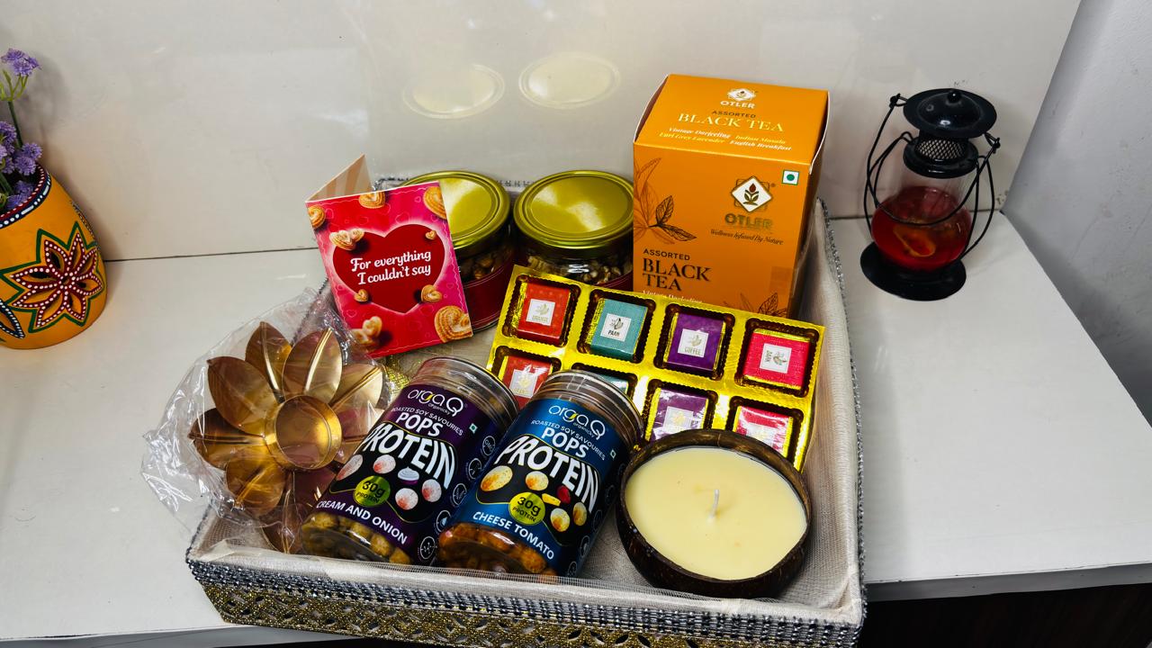 Diwali Hamper Under 1999 Option 1